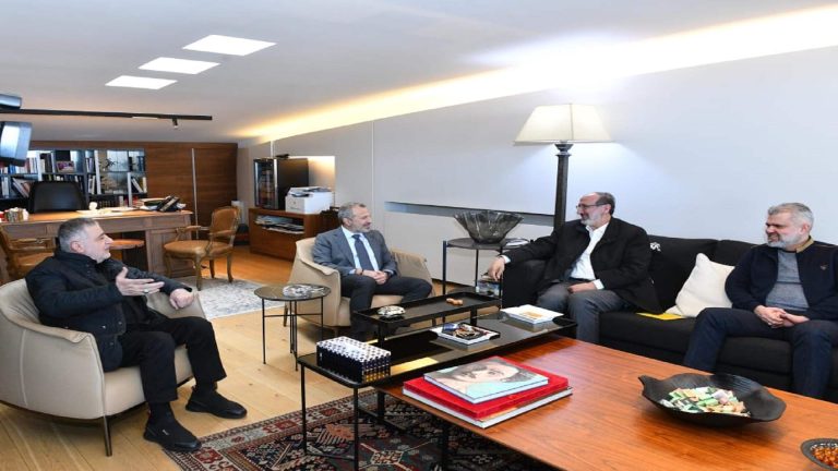 باسيل تسلم من وفد “حزب الله” دعوة لحضور تشييع السيد نصرالله