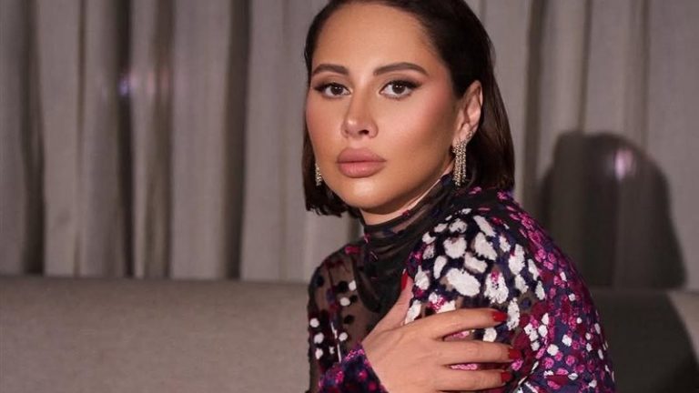 ياسمين رئيس بإطلالة مبهجة من Lanvin في الرياض