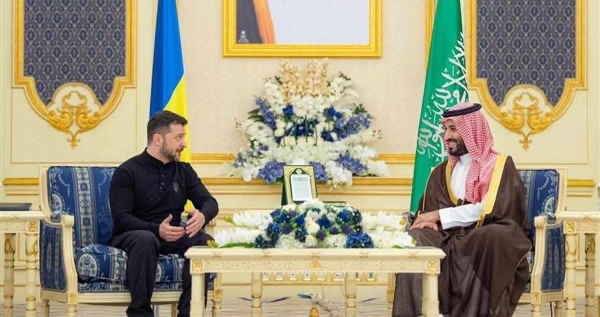 ولي العهد السعودي أجرى مباحثات رسمية مع الرئيس الأوكراني