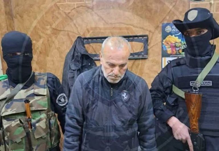 مسؤول حاجز المليون… “أبو جعفر مخابرات” بيد الأمن العام السوري