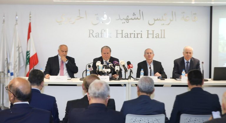 الهيئات الإقتصادية تطلق في مؤتمر صحافي حاشد ورقتها الإصلاحية الشاملة شقير: تضع حلولاً جذرية للإختلالات وتؤسس لبناء دولة عصرية وتحقيق الإزدهار وتأمين الظروف الملائمة لحياة تليق باللبناني