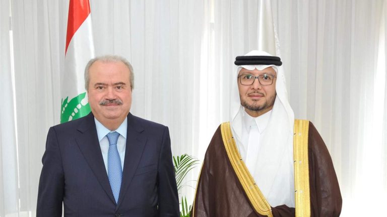 السفير السعودي بحث مع وزير المالية في الإصلاحات الاقتصادية وتعزيز الاستثمار بين لبنان والسعودية