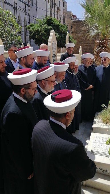 المفتي دريان زار مع وفد ضريح الشهيد المفتي خالد : على الوعد والعهد وأين هم الآن أولئك الذين ارتكبوا جريمة اغتياله المنكرة ؟