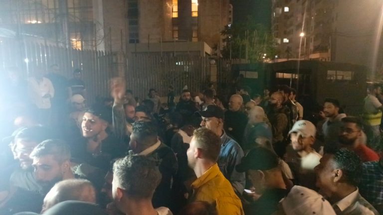 اتهامات بالتزوير في فرز الأصوات تشعل احتجاجات في طرابلس (فيديو)