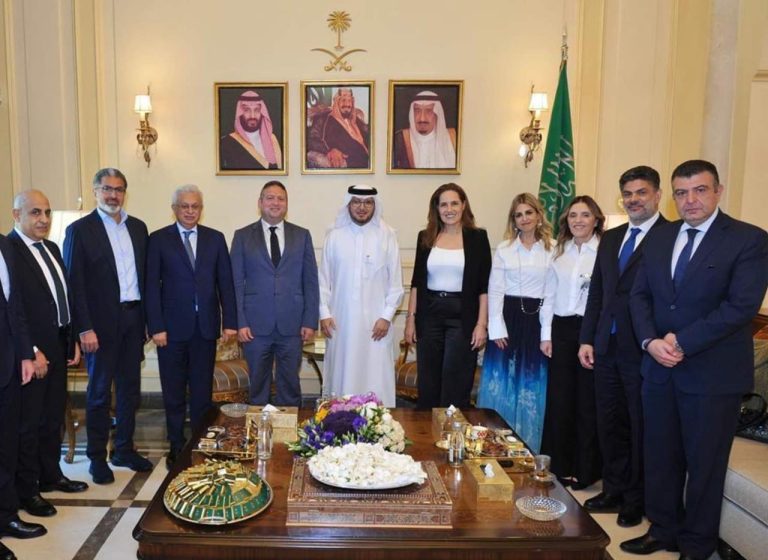 بخاري يبحث مع تجمع الشركات اللبنانية ملفات إقتصادية ذات إهتمام مشترك