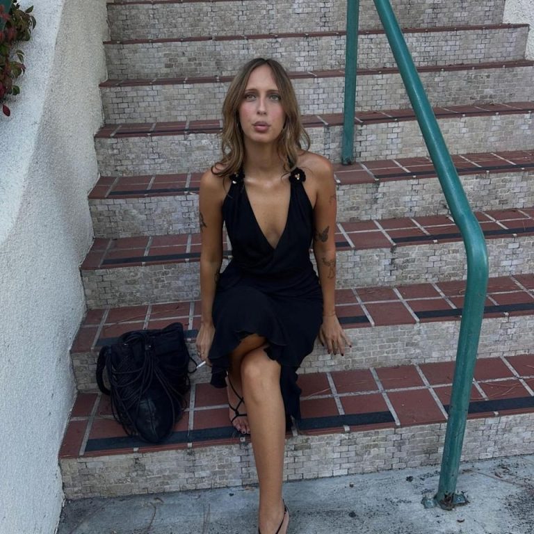 جيجي وبيلا حديد تُعلنان عن أختهما الثالثة آيدان نيكس: فحص DNA كشف وجودها (صور)