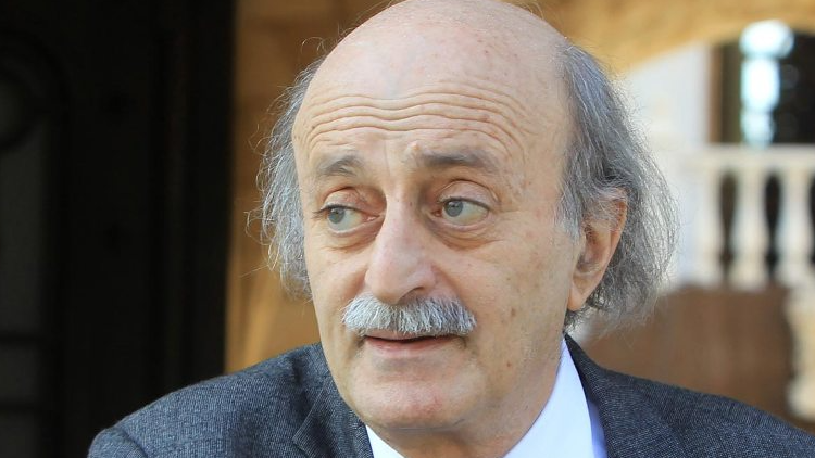 جنبلاط شكر لماكرون دعمه الاستقرار في سوريا ولبنان