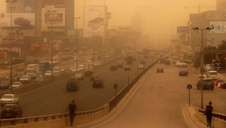 ارتفاع درجات الحرارة فوق معدلاتها الموسمية و تحذير من الحرائق والغبار