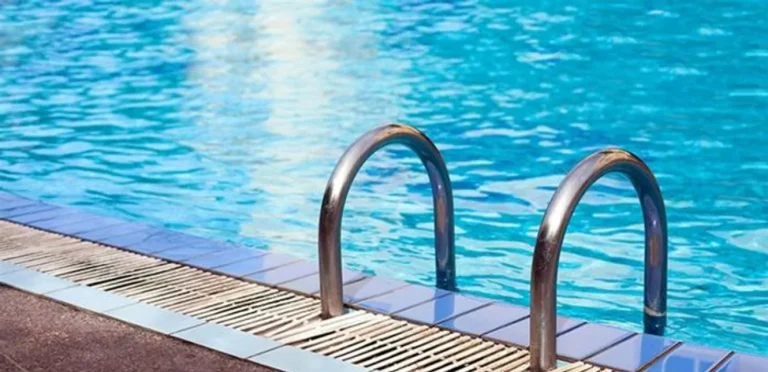 إسرائيل تنتهك خصوصيّة النساء… المسابح “الشرعيّة” لم تعد آمنة!