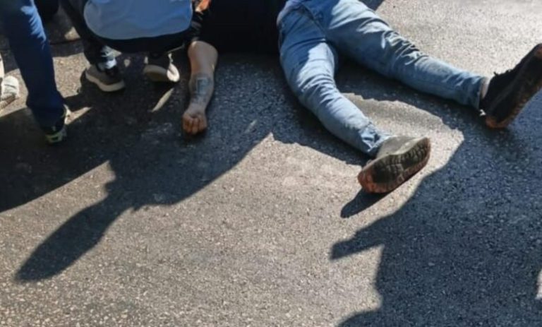 حادثٌ مروّع في عمشيت… دراجة نارية تنشطر نصفين!