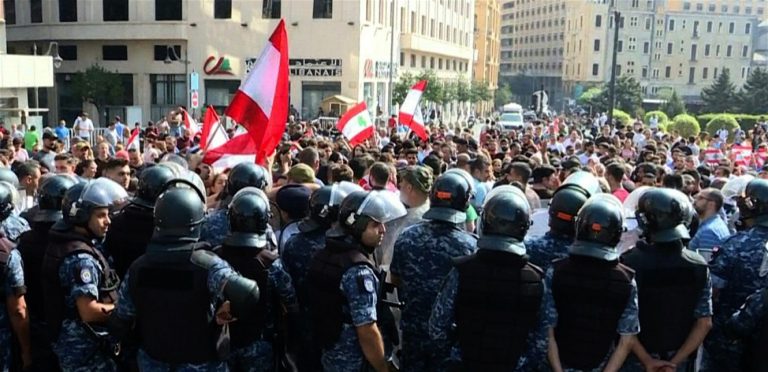 رفضا لزيادة أسعار المحروقات..قطع طرق الخميس!