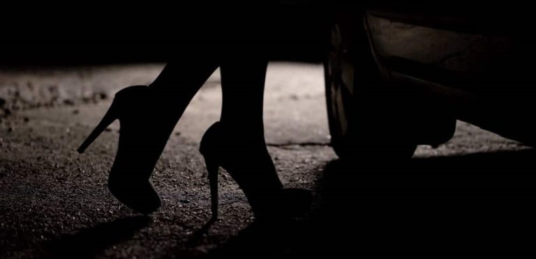 في لبنان.. صورة لأشخاص يديرون شبكات دعارة أوقفتهم “المعلومات”!