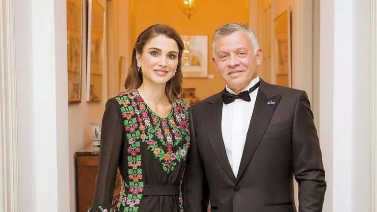 الملكة رانيا تحتفل بذكرى زواجها الـ32 من الملك عبدالله: “ستبقى بيتي دائمًا”