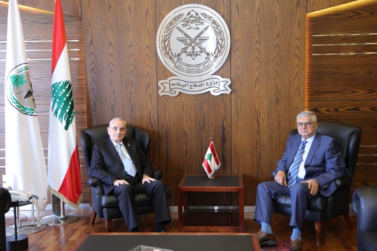 لقاءات وزير الدفاع الوطني