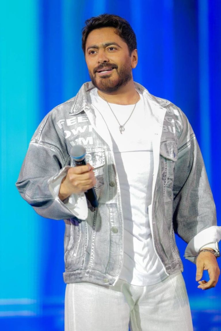 تامر حسني يوجّه رسالة الى جمهوره بعد أزمته الصحية