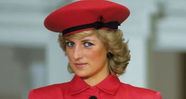 رسالة مؤثرة للأميرة ديانا تُعرض في مزاد كتبتها بعد يومين من زفافها