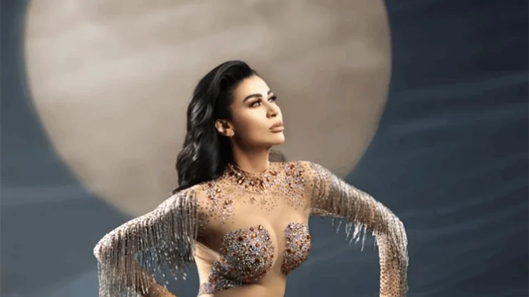 نادين الراسي تُثير الجدل برسالة غامضة: “أيها المنافقين من حولي”؟! (صورة)