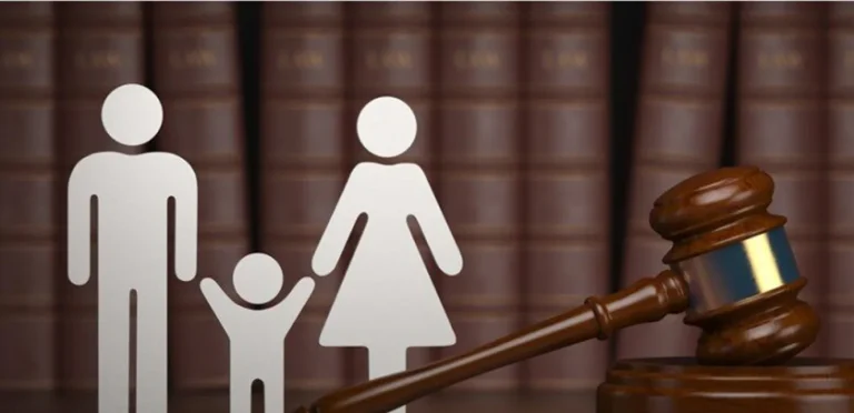 بعد أشهر من ولادة توأمهما… مشهور يعلن طلاقه من زوجته بهذه الطريقة (صورة)