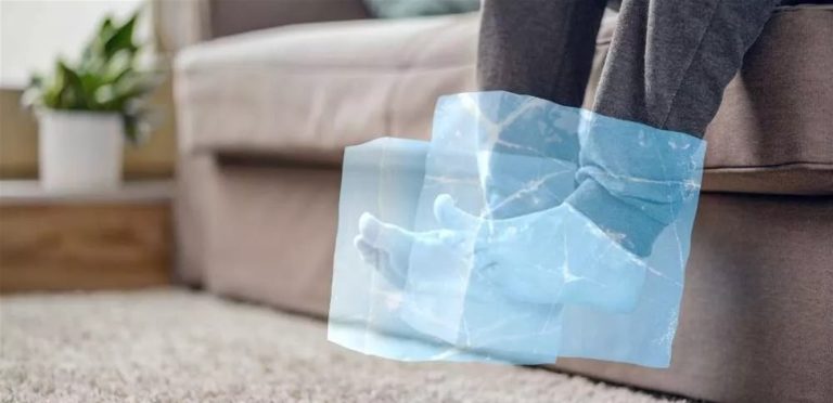 أقدامك الباردة قد تخفي أمراضًا خطيرة.. لا تتجاهل الإشارة!