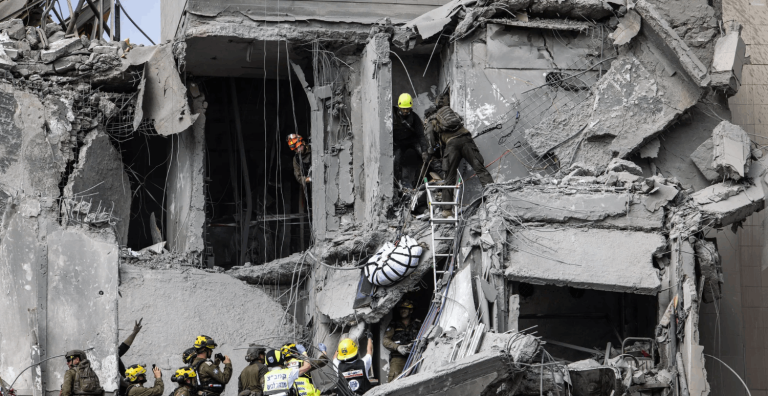 “ايران أصابت مواقع عسكرية”.. إسرائيل تعترف!