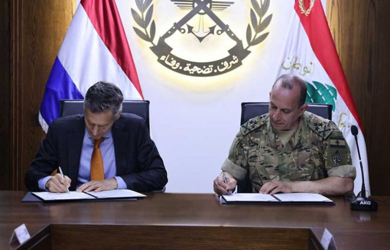 توقيع مشاريع إنمائية ضمن إطار التعاون العسكري المدني CIMIC بدعم من السلطات الهولندية