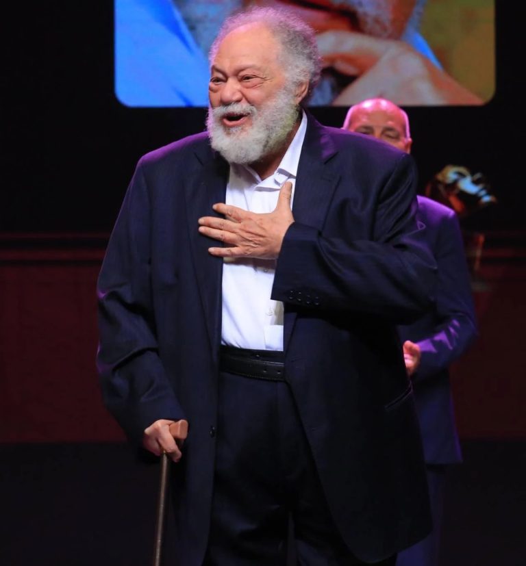 يحيى الفخراني يكشف كيف كرّمته “ديزني” وتفاصيل “الملك لير”