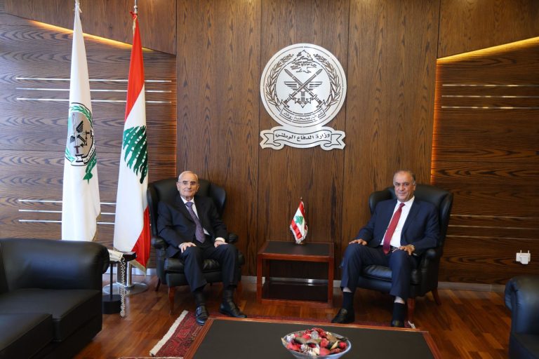 استقبالات وزير الدفاع الوطني