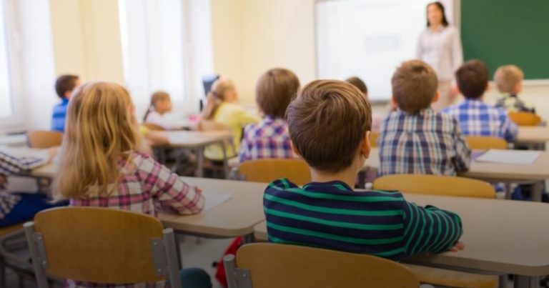 بشرى للأساتذة… ماذا أعلنت وزارة التربية؟