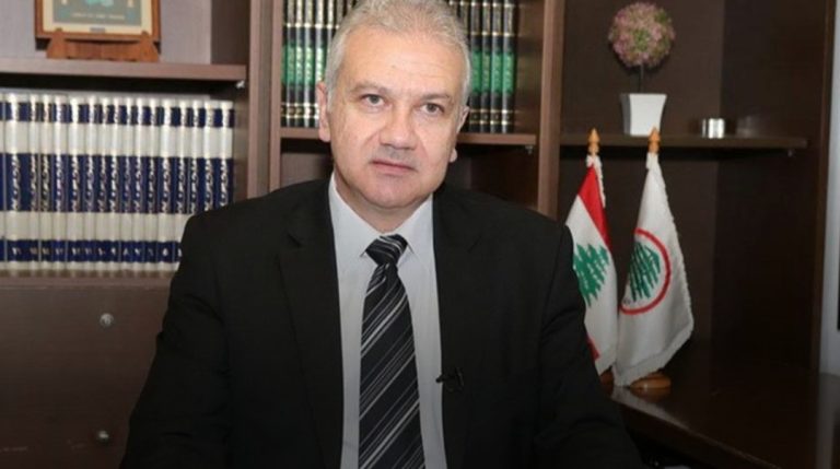 كرم لنعيم قاسم: تخلّى عن مشروع السلاح الفئوي