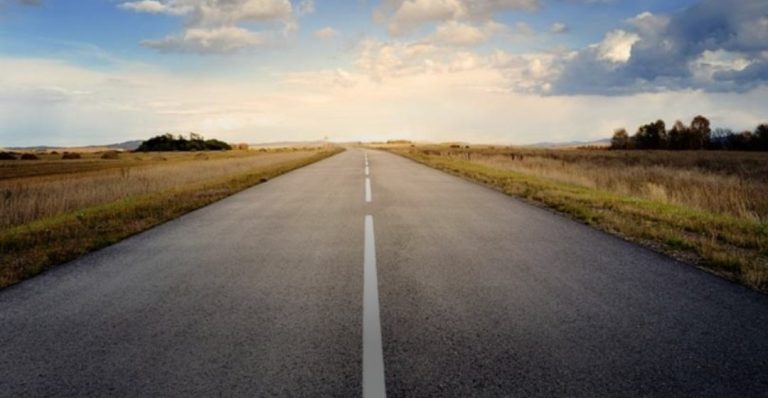 منع سير الشاحنات على طريق عيناتا – الأرز غداً