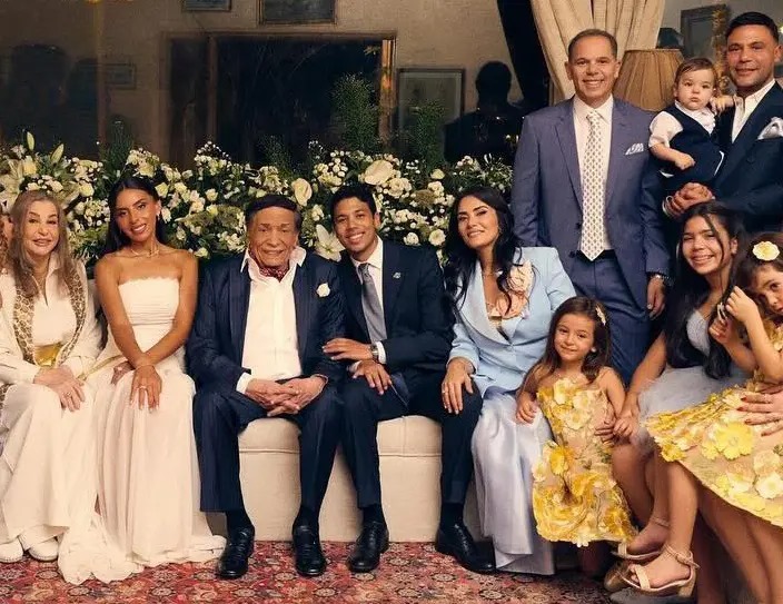 عائلة عادل إمام ترد على “المشككين” في ظهوره الأخير