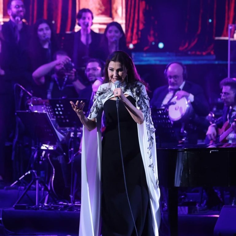 كلمات مؤثرة على المسرح”.. مشاهد لافتة من حفل ماجدة الرومي في افتتاح مهرجان “أعياد بيروت”