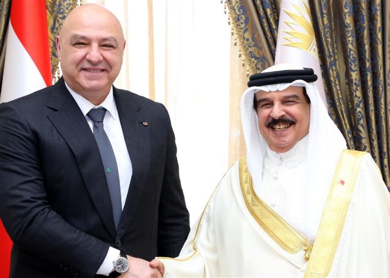ملك البحرين للرئيس عون: أعلن بكل اعتزاز عن قرارنا بإقامة بعثة دبلوماسية بحرينية دائمة في بيروت