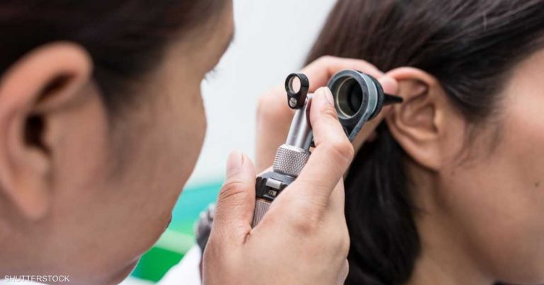 وداعًا لأجهزة السمع.. حقنة ثورية تنهي معاناة فقدان السمع نهائيا