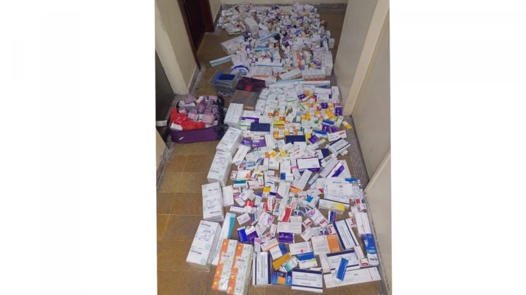 أدوية باهظة الثمن مهرّبة عبر المطار… “الأمن” يداهم شقة في الأوزاعي ويوقف المتورط