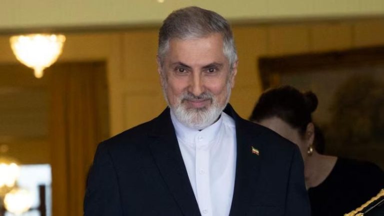 أستراليا تطرد سفير إيران وتتهم طهران بشن هجمات معادية للسامية في سيدني وملبورن