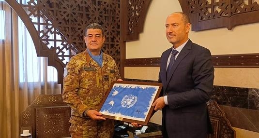 قائد اليونيفيل يؤكد دعم الجيش لتعزيز الأمن والاستقرار في جنوب لبنان خلال زيارته محافظ الجنوب