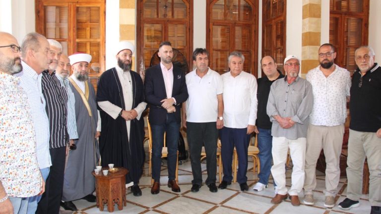 تيمور جنبلاط يستقبل وفودًا روحية وشعبية في المختارة: تأييد واسع ومطالب إنمائية واجتماعية