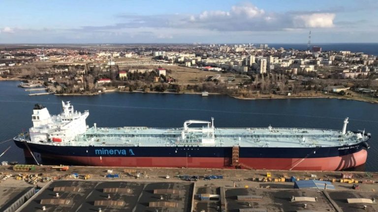 “شهادة كاذبة”… النائب العام التمييزي يأمر بحجز الناقلة “Hawk III”