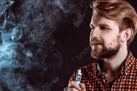 تحذير: السجائر الإلكترونية تهدد الشباب بالإدمان والاضطرابات النفسية