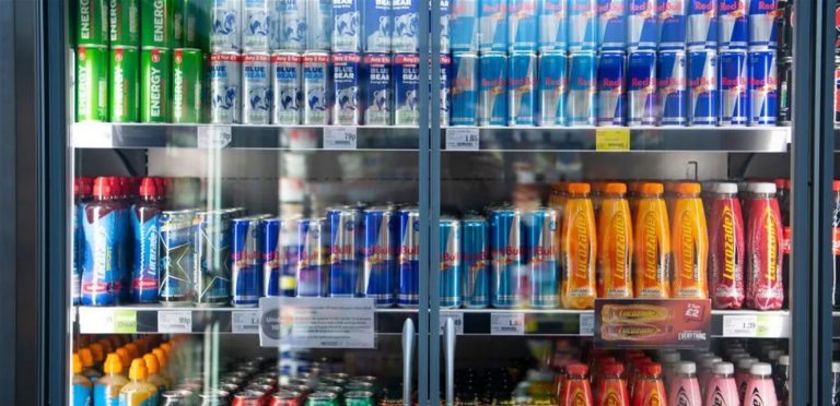 منشّط قاتل… مشروبات الطاقة تسرق حياة شباب لبنان