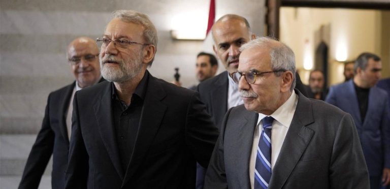 كاميرا ترصده.. شاهدوا ماذا فعل لاريجاني في السرايا