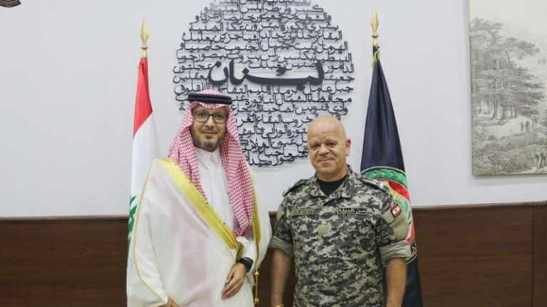 لاوندس التقى بخاري وسفير لبنان في أندونيسيا.. والعلاقات الثنائية محور التداول