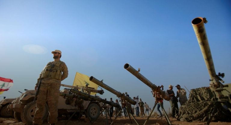 موقفٌ إيراني جديد: على العقلاء في لبنان منع نزع سلاح “الحزب”