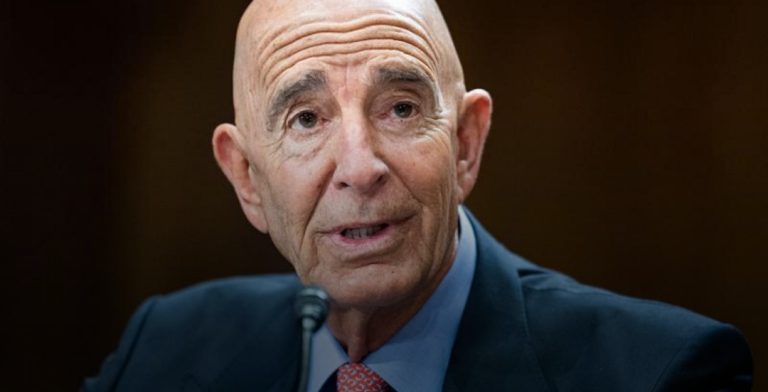 برّاك معزّياً عون بشهداء الجيش: نقف إلى جانب لبنان