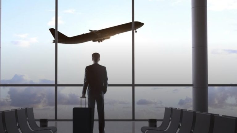 تهريب مخدرات وتوقيفات في المطار… وإشادة من وزير الداخلية