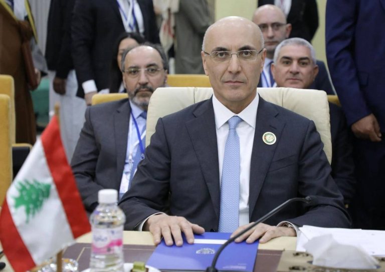 بين بند السلاح وانسحاب الوزراء… الحجار يكشف “كواليس” جلسة بعبدا