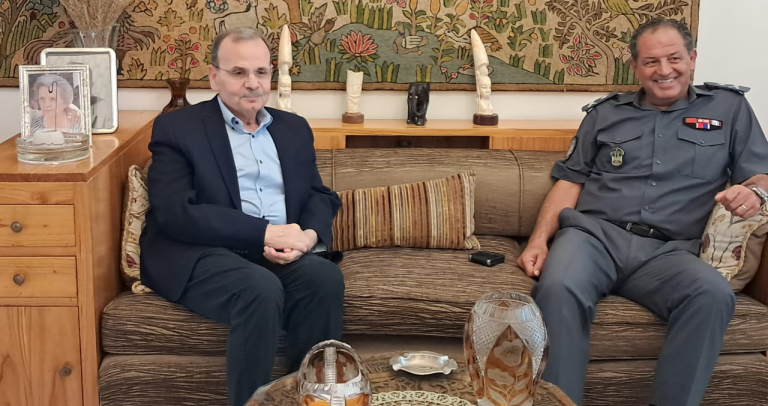 البزري يعرض الأوضاع الأمنية مع قائد منطقة الجنوب الاقليمية في قوى الامن