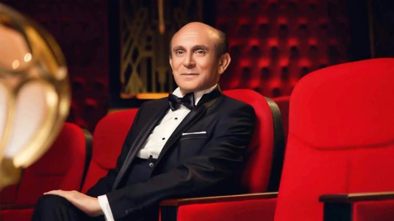 عد نقله للعناية المركزة.. تفاصيل الحالة الصحية للفنان محمد صبحي