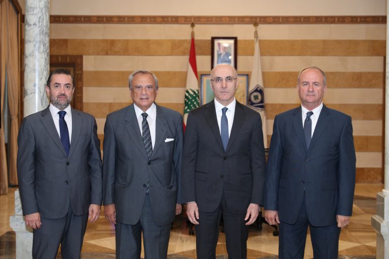 حبيب يلتقي وزير الداخلية: ندرس اقتراح الحكومة تأمين قروض مدعومة للقوات المسلحة اللبنانية